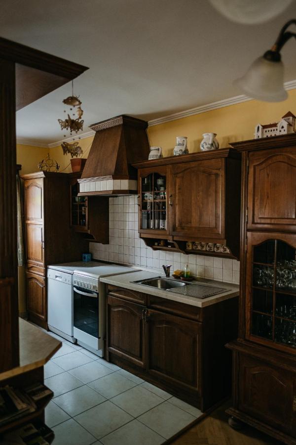 Hemina Vendégház Tata Exterior foto
