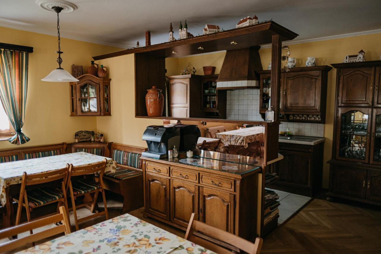 Hemina Vendégház Tata Exterior foto