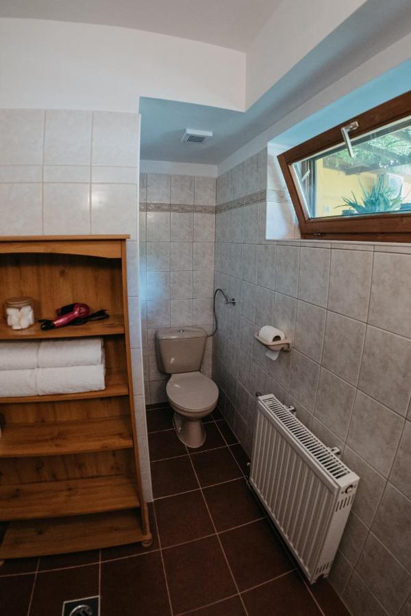 Hemina Vendégház Tata Exterior foto