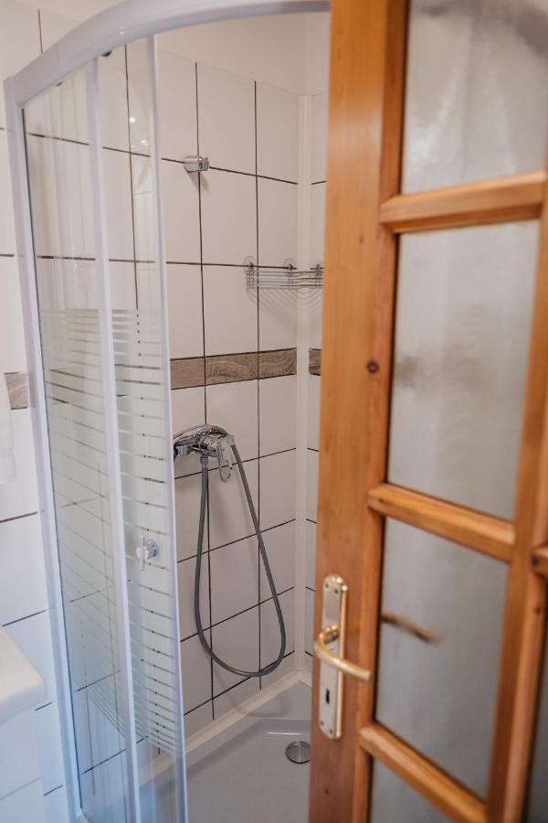 Hemina Vendégház Tata Exterior foto